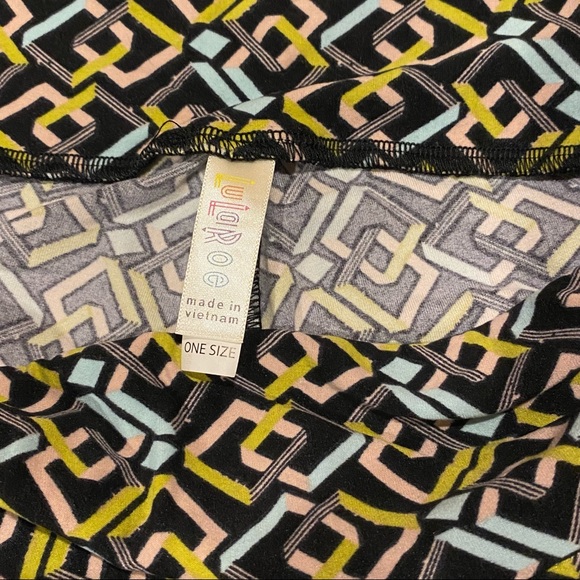 NEW LuLaRoe Geometric Print OS Leggings - One Size fits most - NEW - Picture 3 of 6